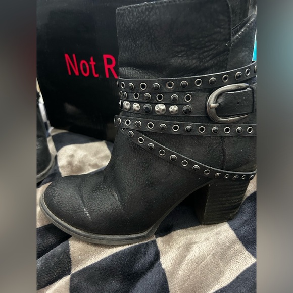 NOT RATED Heeled Boots - Picture 6 of 10